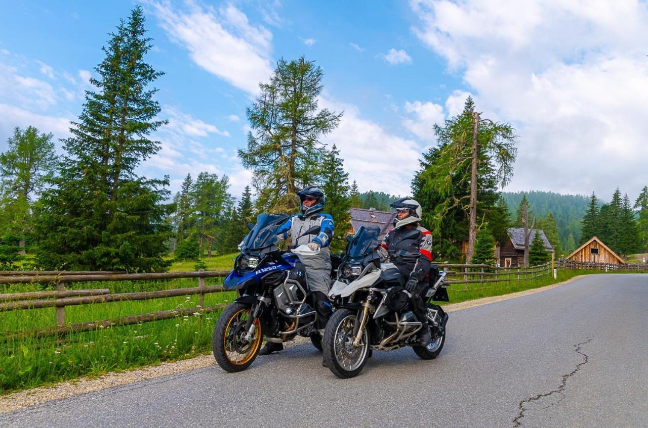 Grizzly Sport & Motorrad Resort Sankt Margarethen im Lungau Exterior foto