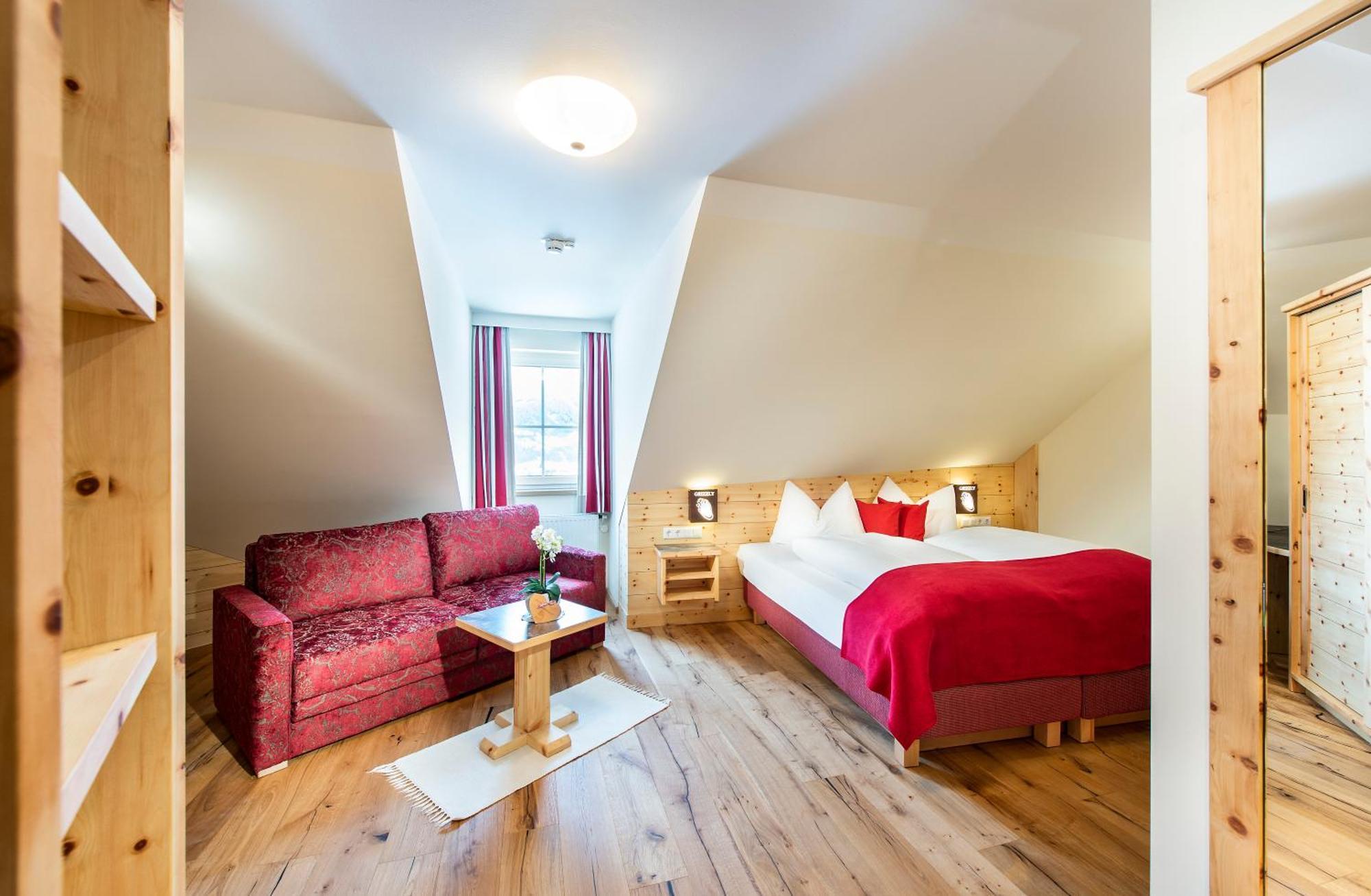 Grizzly Sport & Motorrad Resort Sankt Margarethen im Lungau Habitación foto